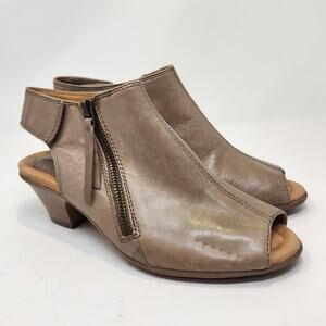 Earth Kristy Taupe Brown Leather Ankle Booties Slingback Size 6.5 B Peep Toe Zip